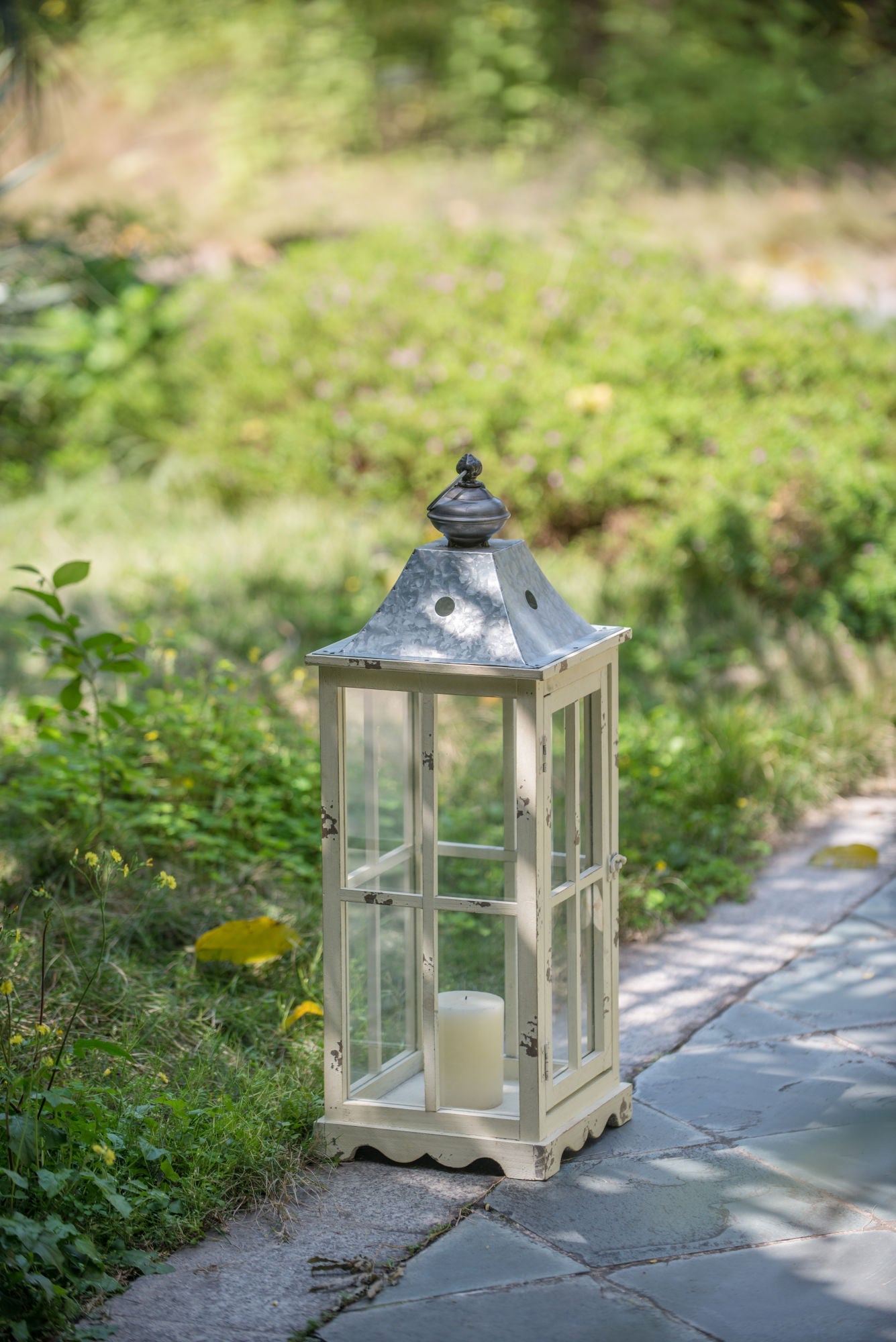 Hurricane Lantern Holder Doba