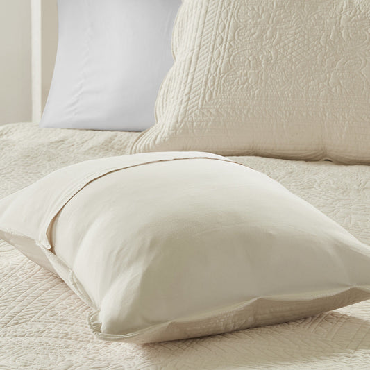 3 Piece Reversible Scalloped Edge Quilt Set Doba