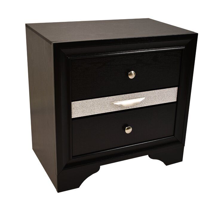 Maisie Queen 4 Pc. Bedroom Suite in Black Doba