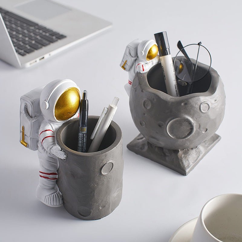 Be Curious Lil Astronaut Pen Holder - Divine Heart L.A.